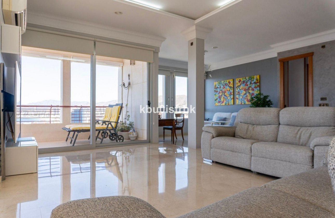 Resale - Apartment / flat -
Benidorm - Benidorm Centro