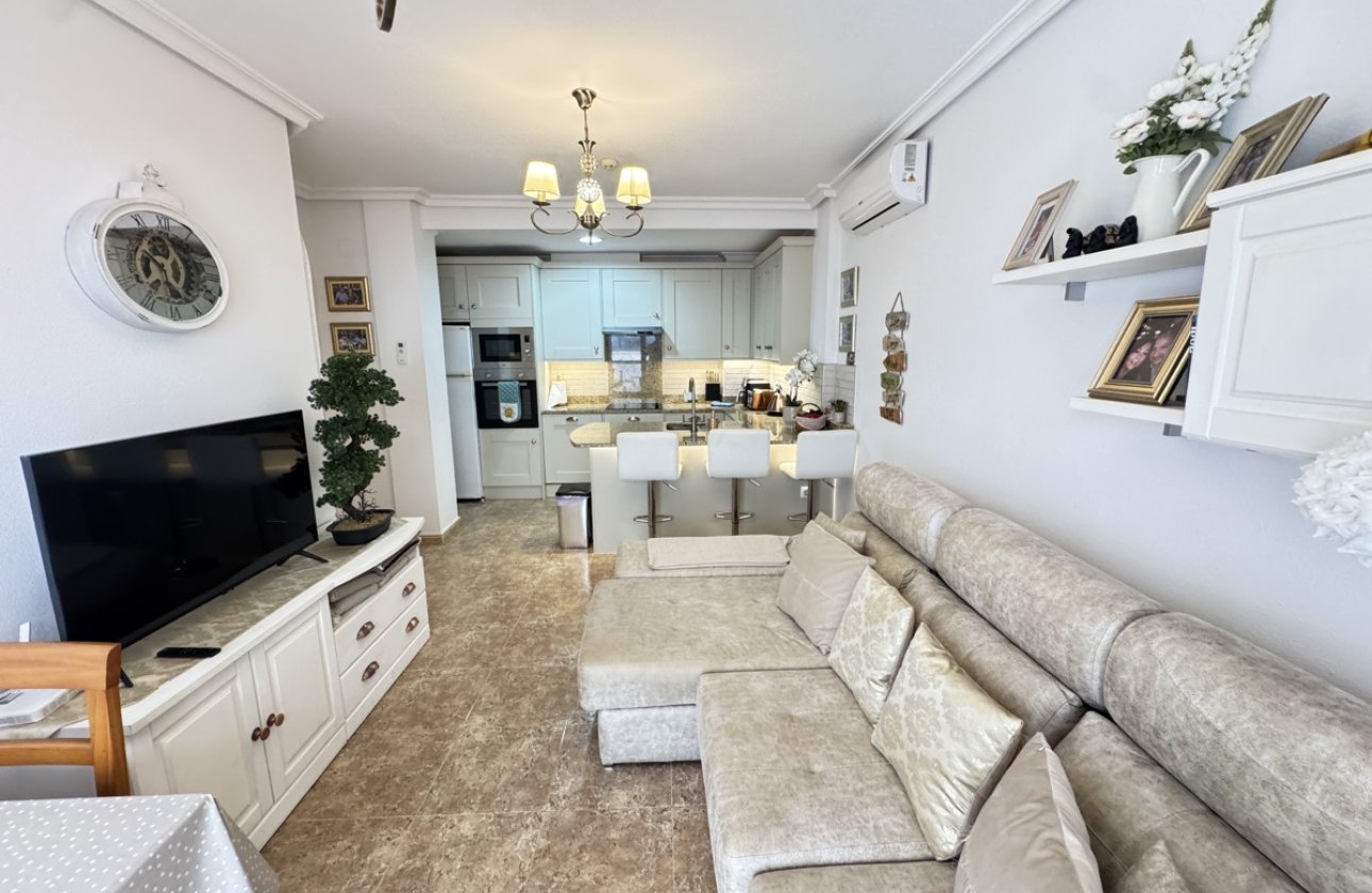 Resale - Apartment / flat -
Cabo Roig