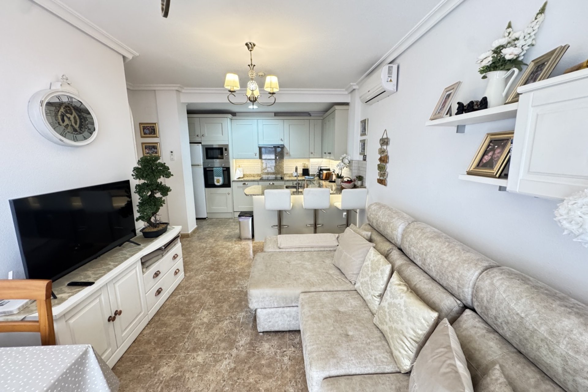 Resale - Apartment / flat -
Cabo Roig