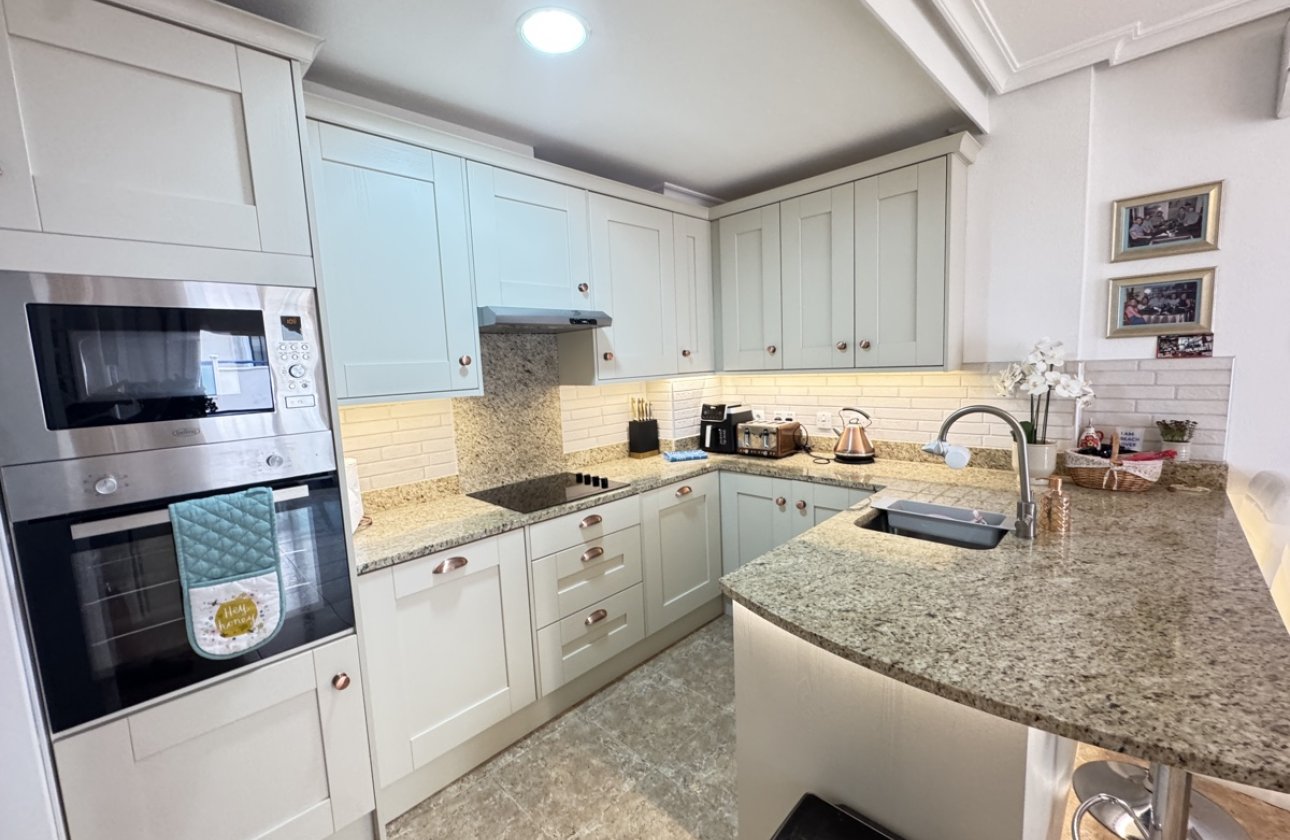 Resale - Apartment / flat -
Cabo Roig