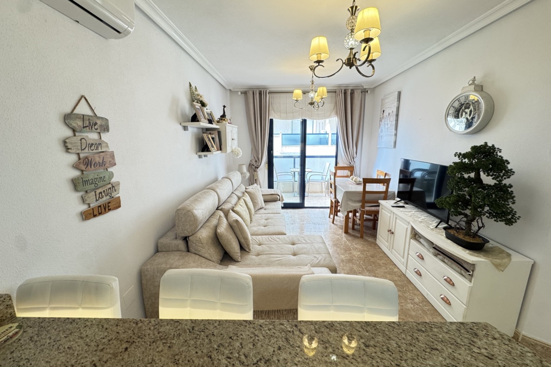Resale - Apartment / flat -
Cabo Roig