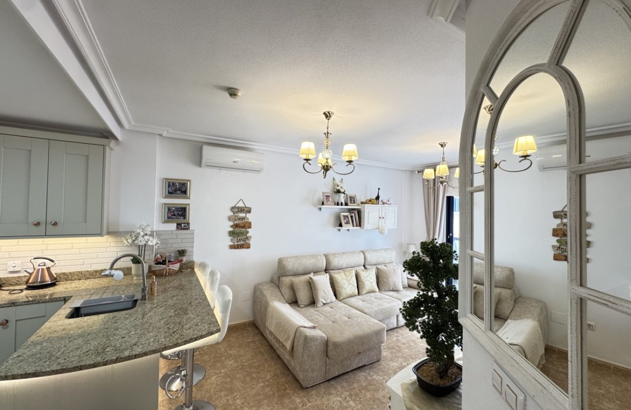 Resale - Apartment / flat -
Cabo Roig