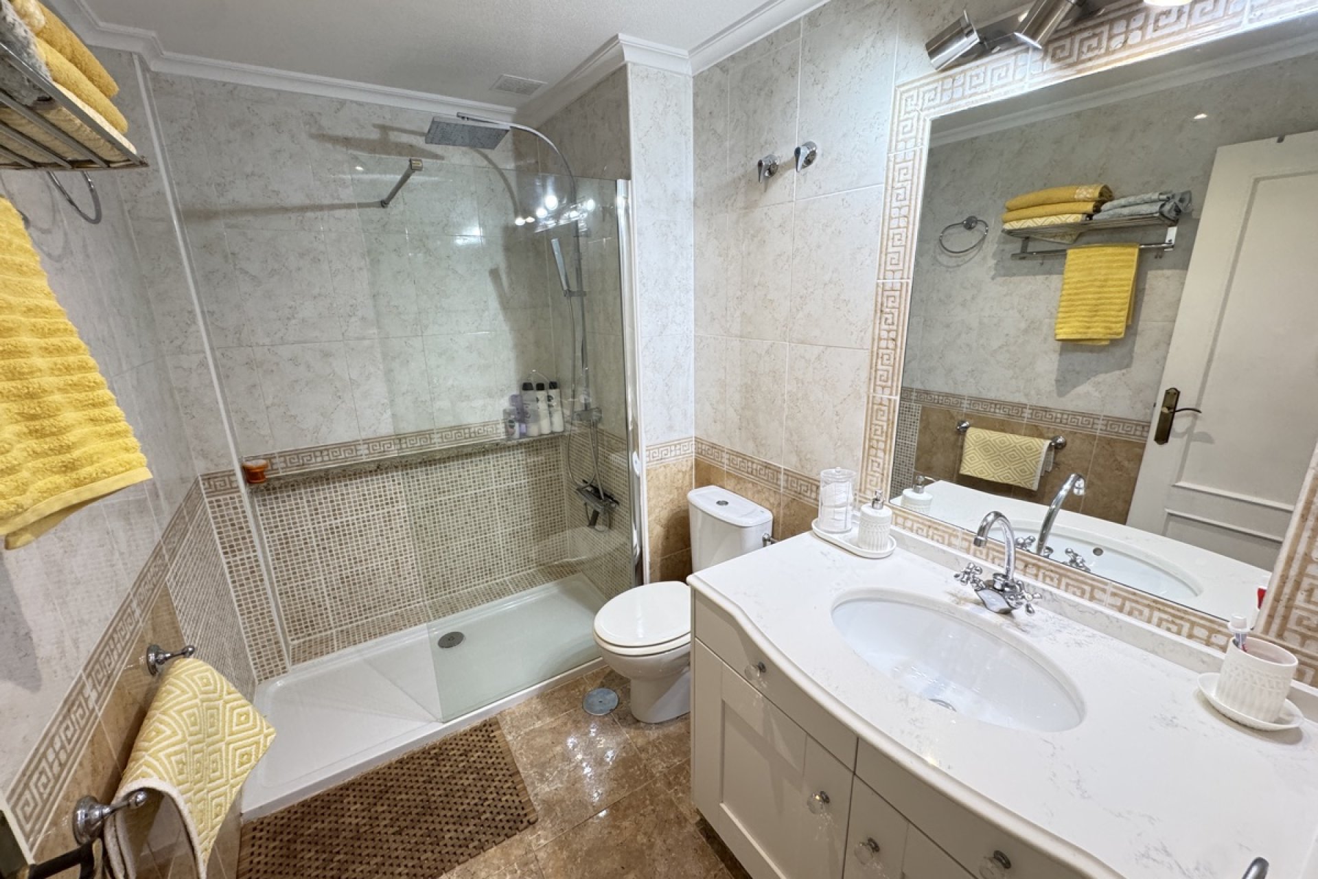 Resale - Apartment / flat -
Cabo Roig