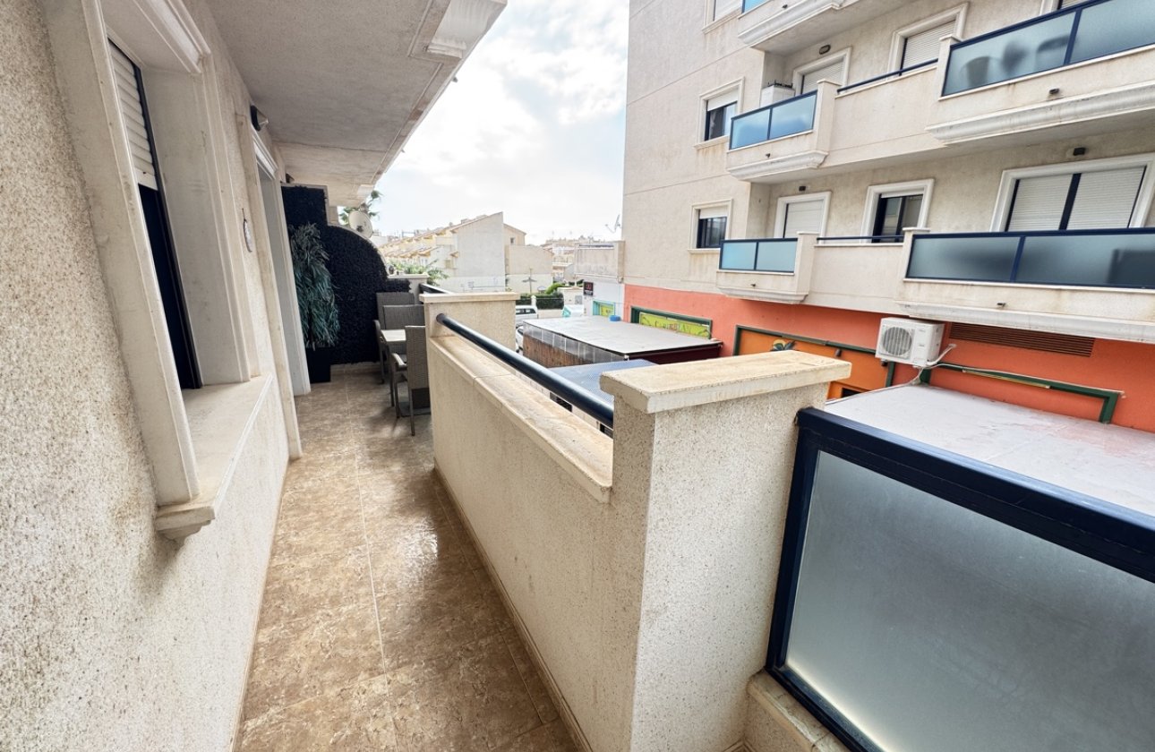 Resale - Apartment / flat -
Cabo Roig