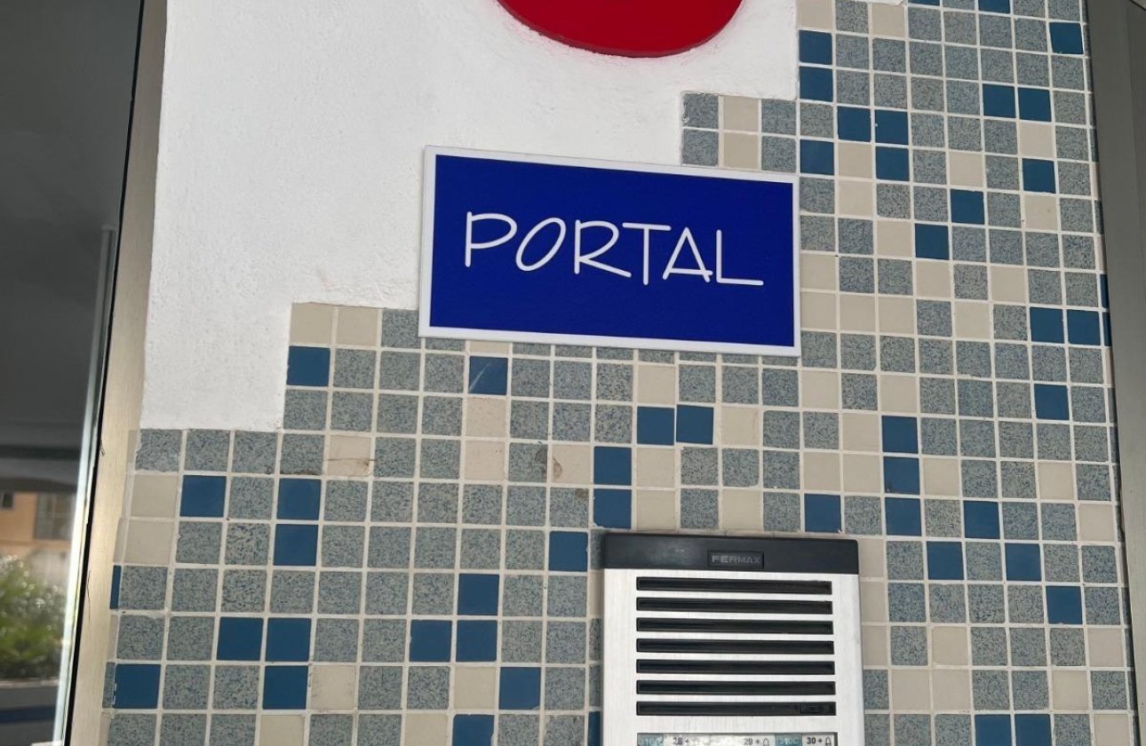 Resale - Apartment / flat -
Calpe - Calpe Centro