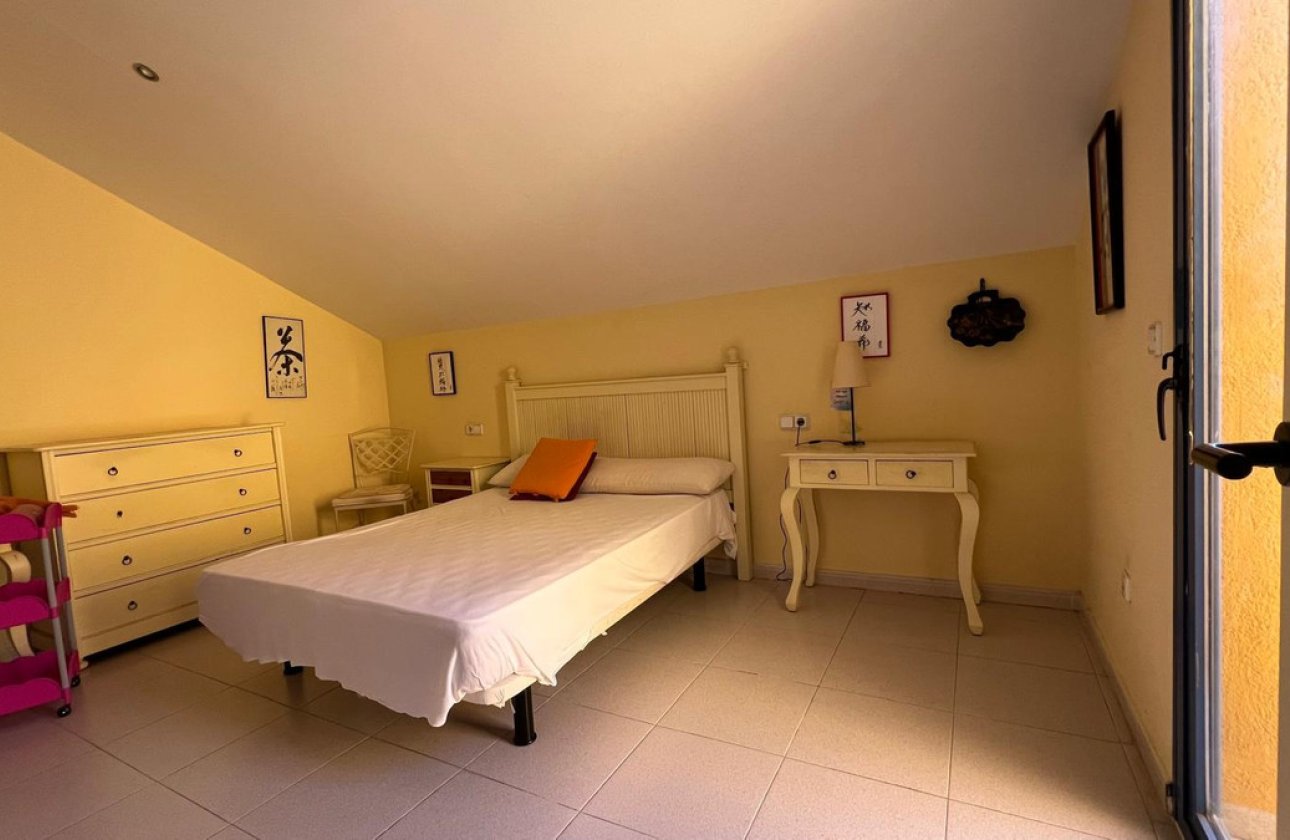 Resale - Apartment / flat -
Denia - Denia Centro