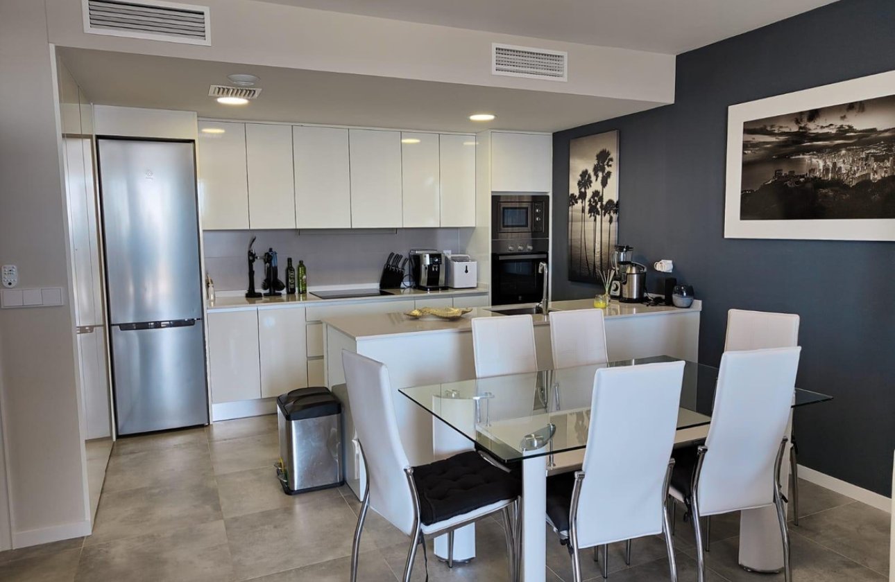 Resale - Apartment / flat -
Finestrat