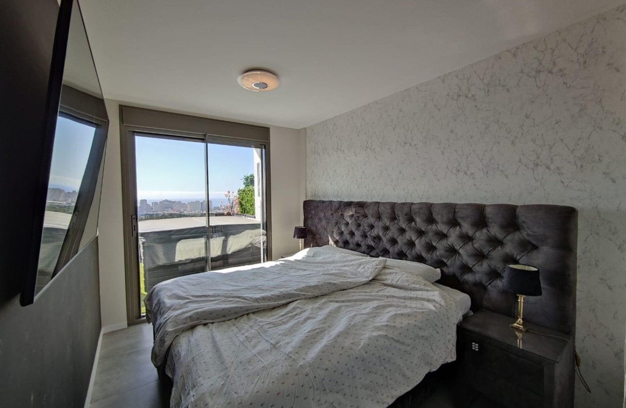 Resale - Apartment / flat -
Finestrat