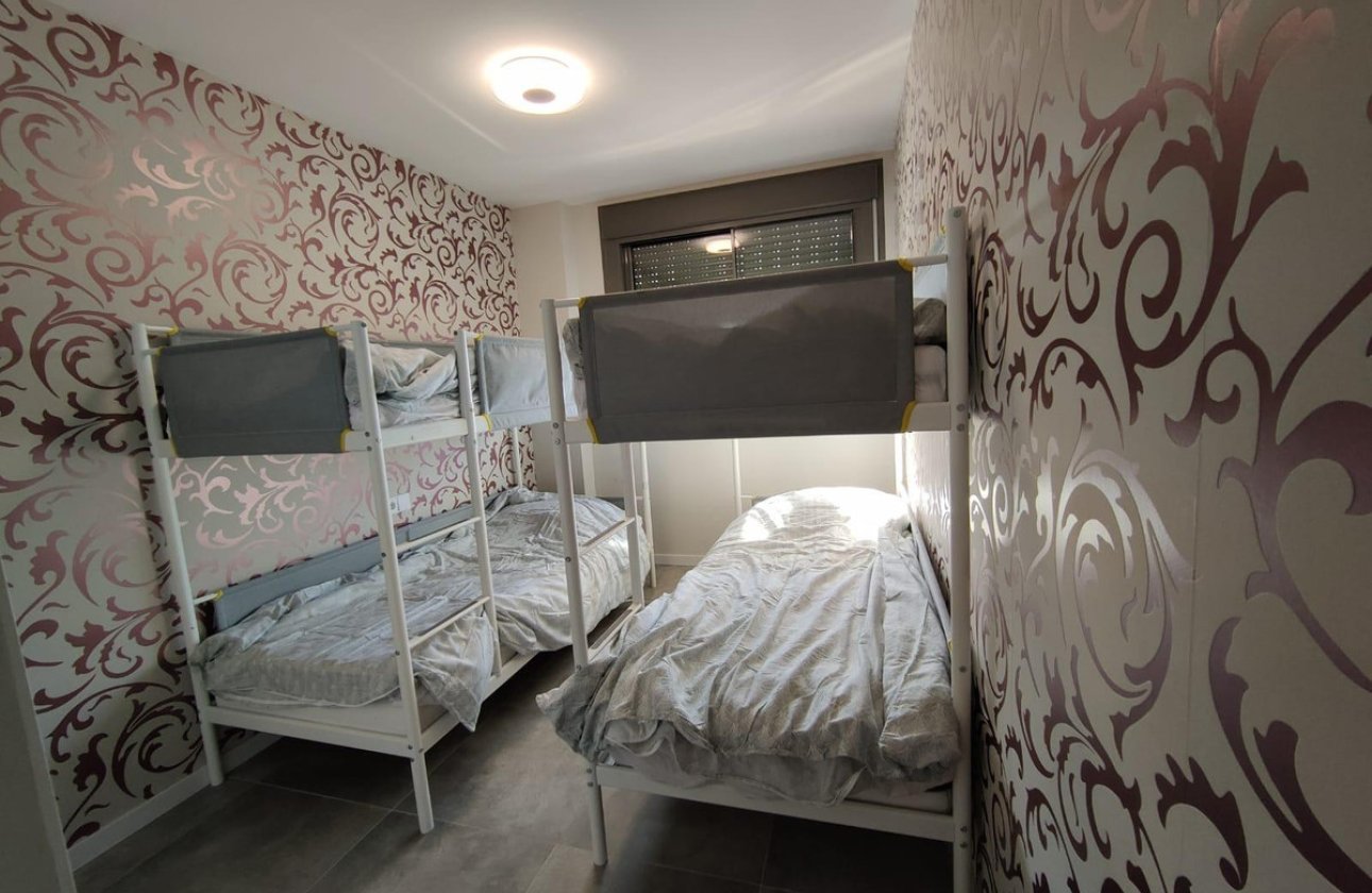 Resale - Apartment / flat -
Finestrat