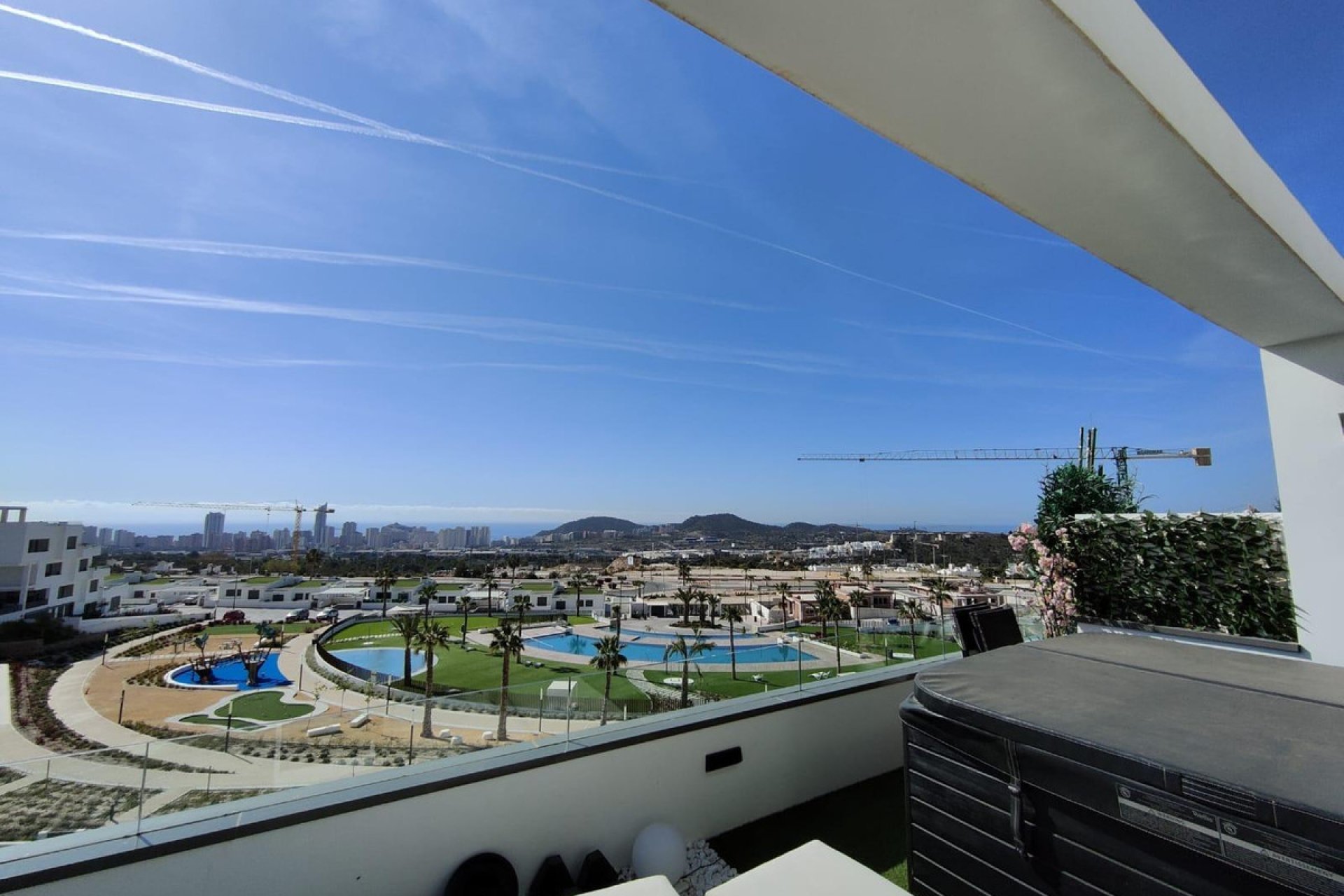 Resale - Apartment / flat -
Finestrat