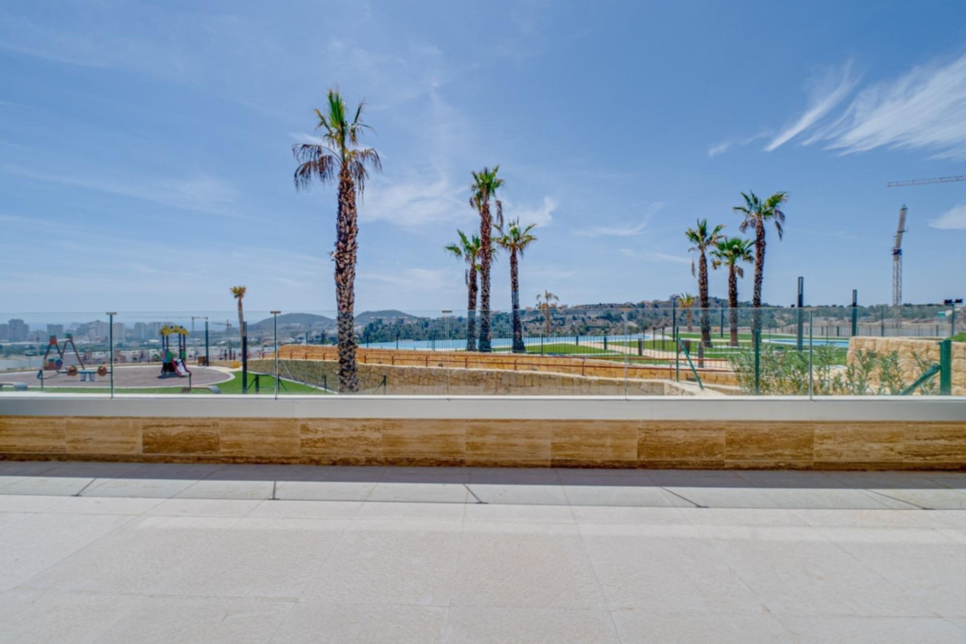 Resale - Apartment / flat -
Finestrat