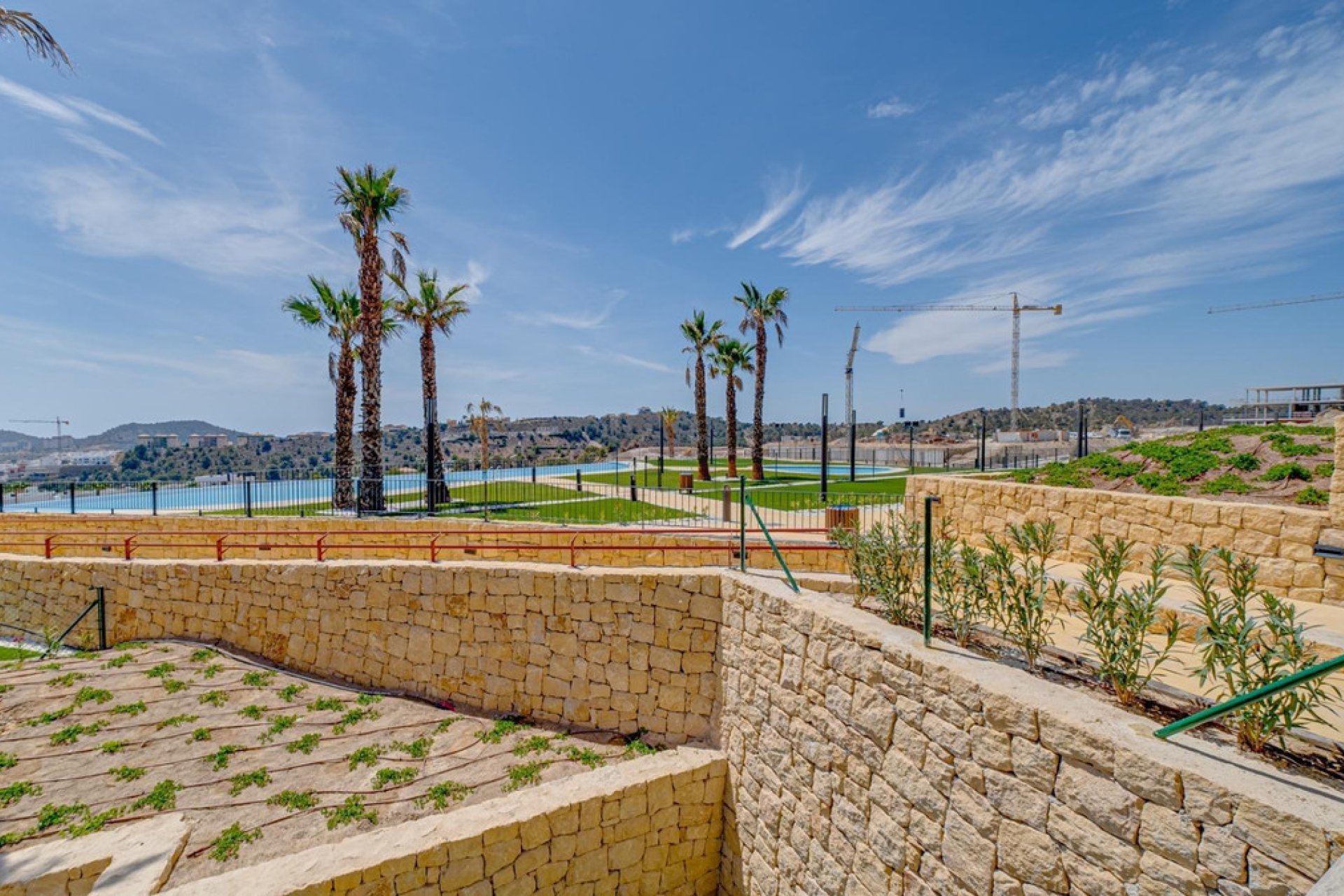 Resale - Apartment / flat -
Finestrat