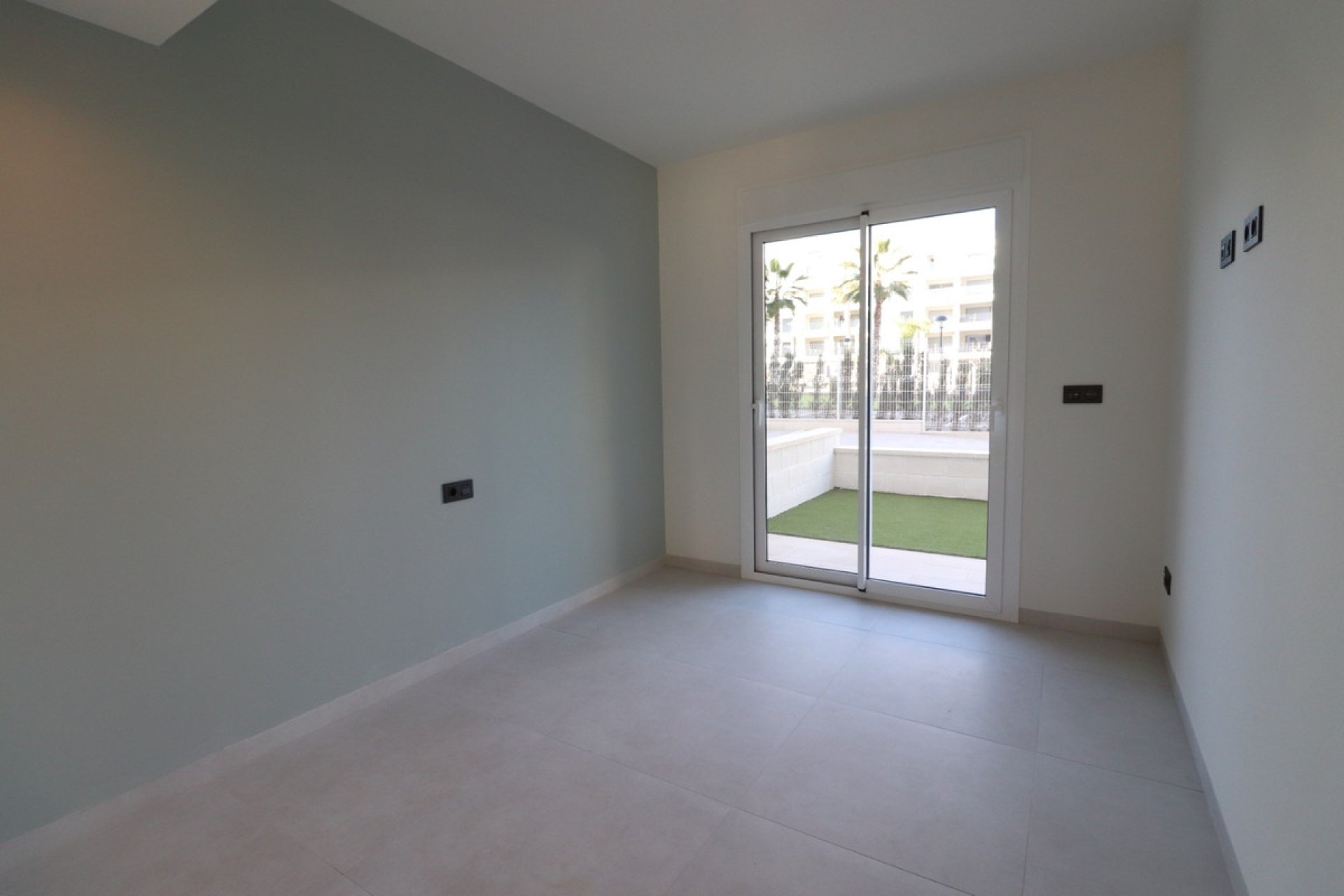Resale - Apartment / flat -
Guardamar del Segura - Urbanización El Raso