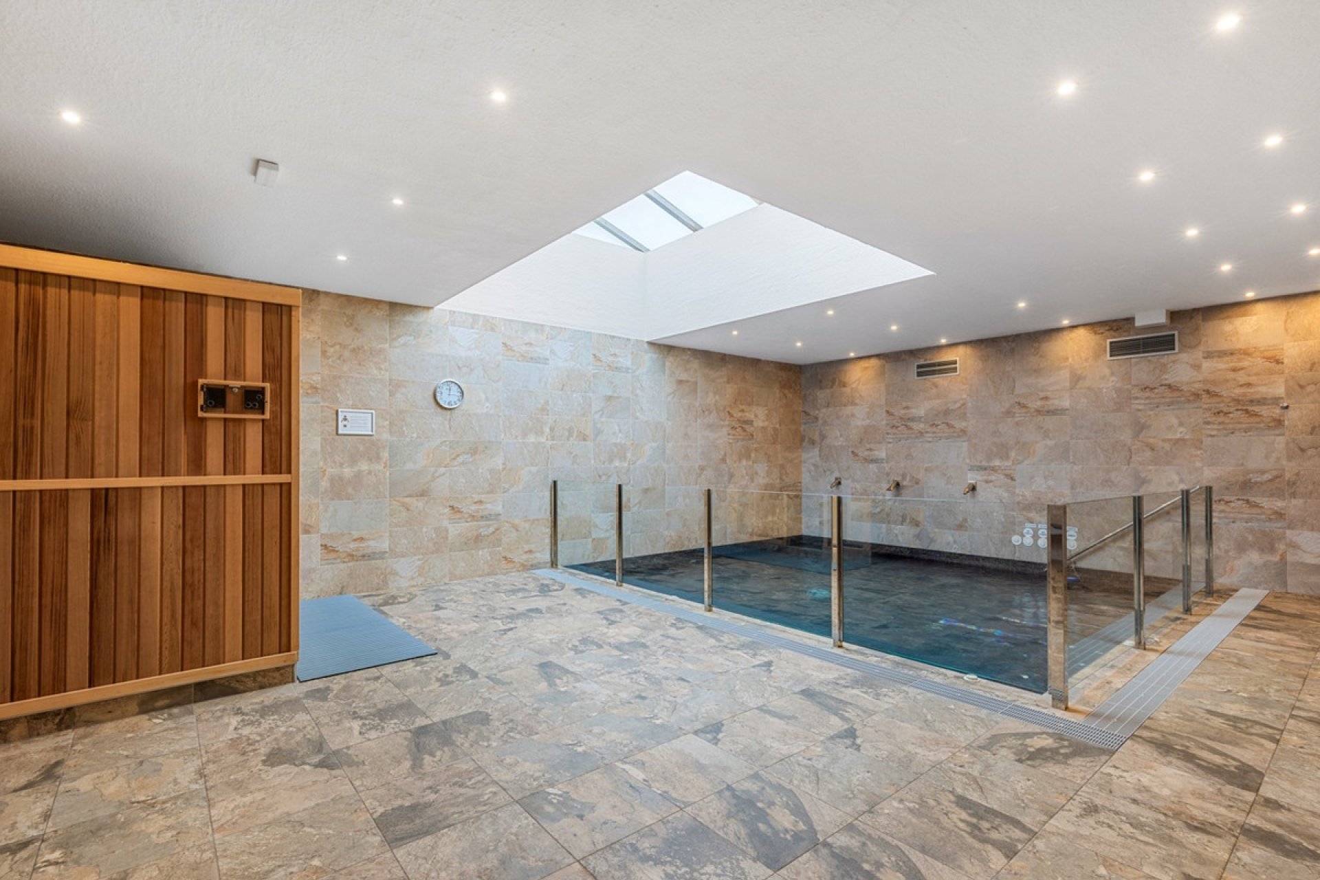 Resale - Apartment / flat -
Guardamar del Segura - Urbanización El Raso