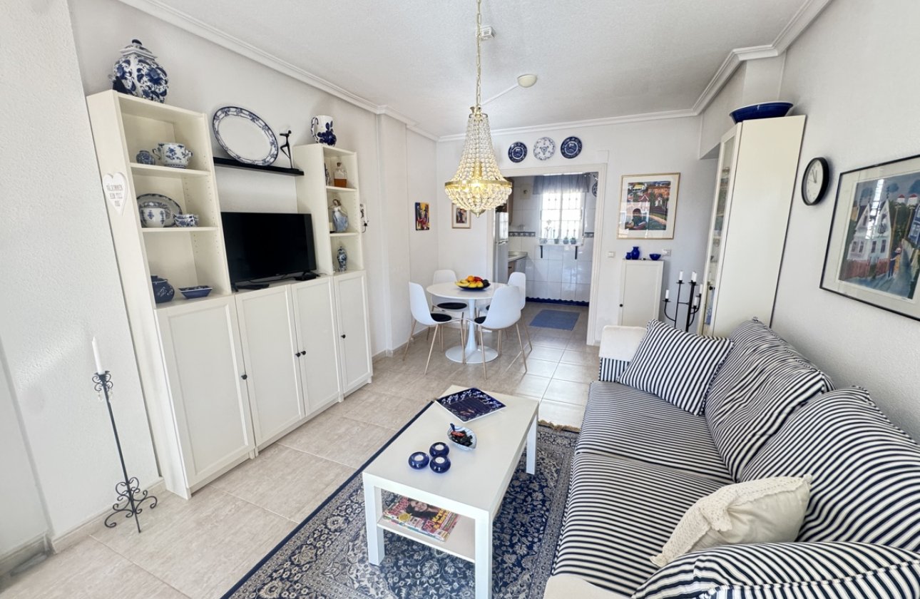 Resale - Apartment / flat -
Los Altos