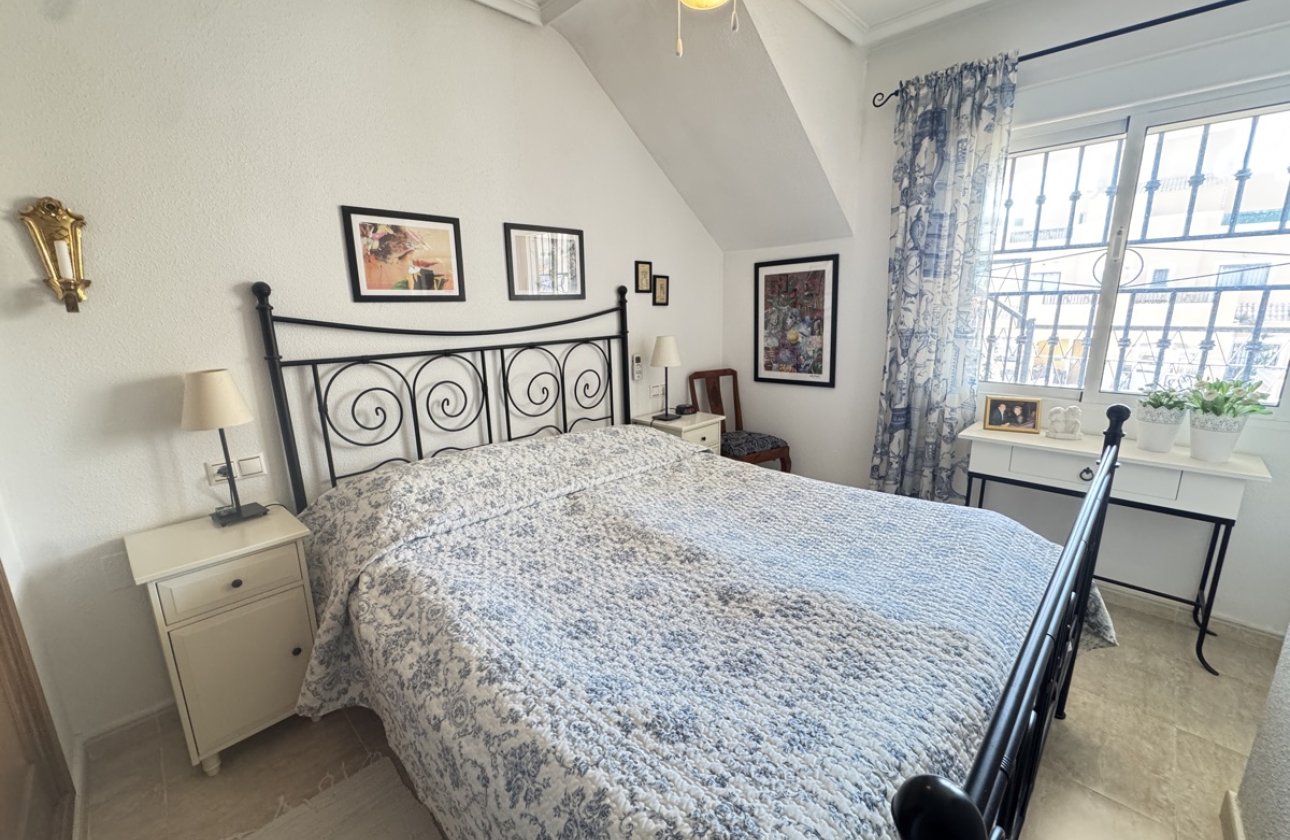 Resale - Apartment / flat -
Los Altos