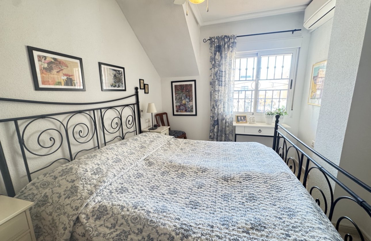 Resale - Apartment / flat -
Los Altos