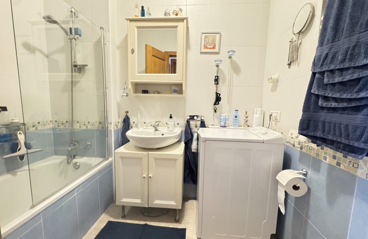 Resale - Apartment / flat -
Los Altos