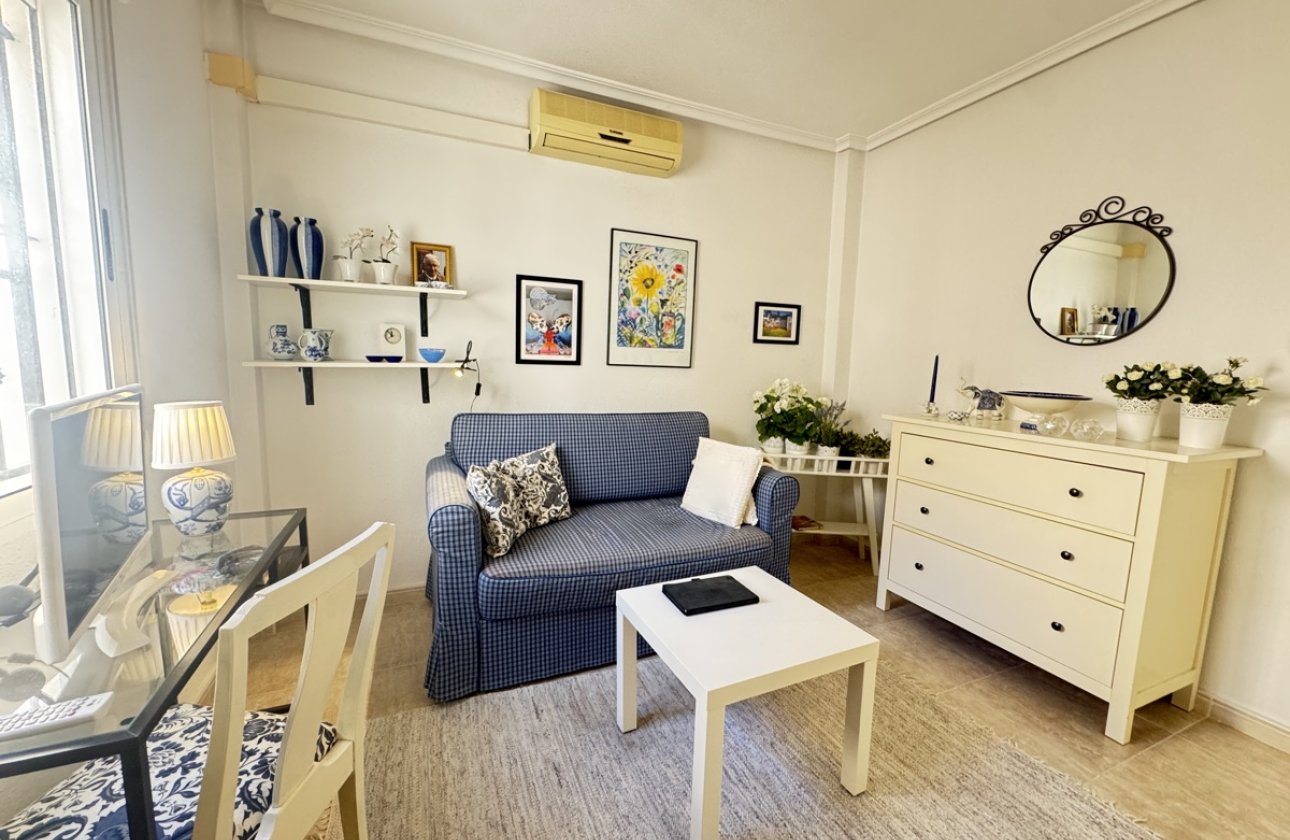 Resale - Apartment / flat -
Los Altos