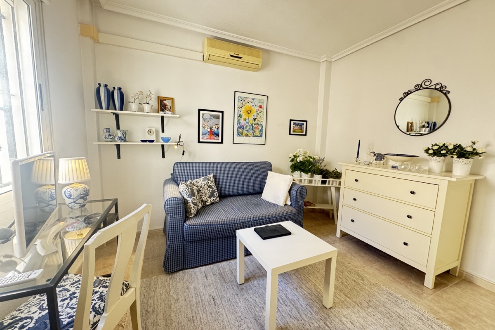 Resale - Apartment / flat -
Los Altos