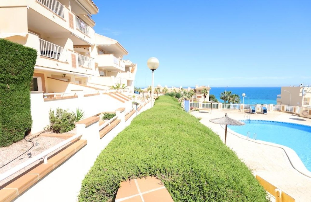 Resale - Apartment / flat -
Orihuela Costa - Campoamor