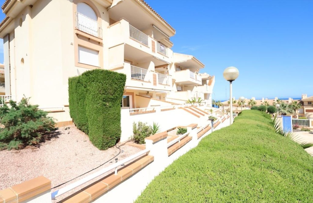 Resale - Apartment / flat -
Orihuela Costa - Campoamor
