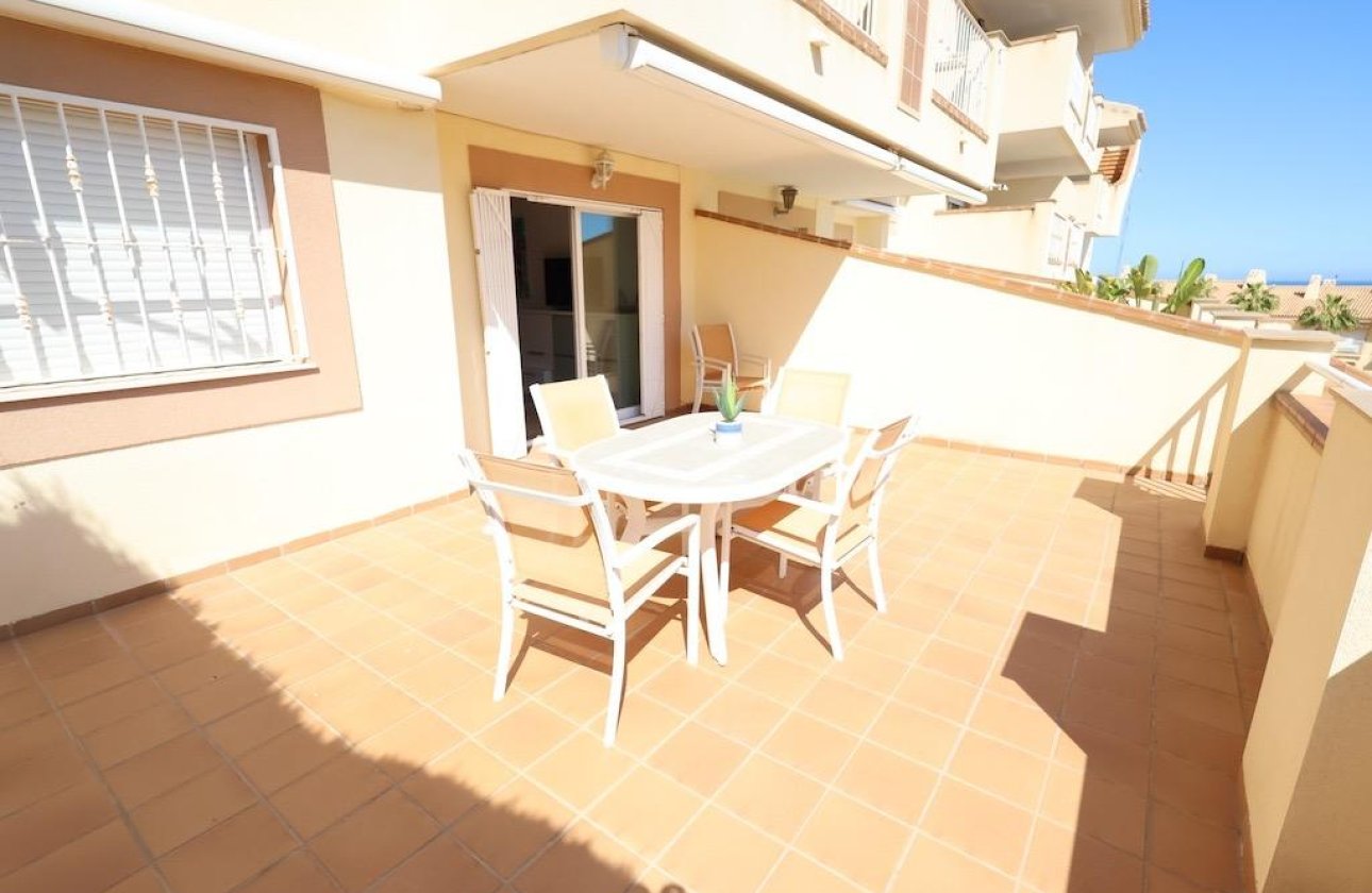 Resale - Apartment / flat -
Orihuela Costa - Campoamor
