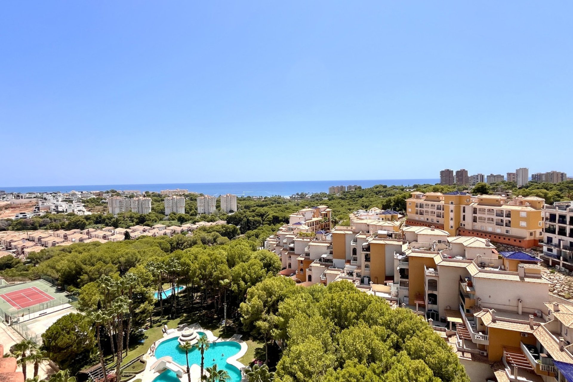Resale - Apartment / flat -
Orihuela - Dehesa de Campoamor