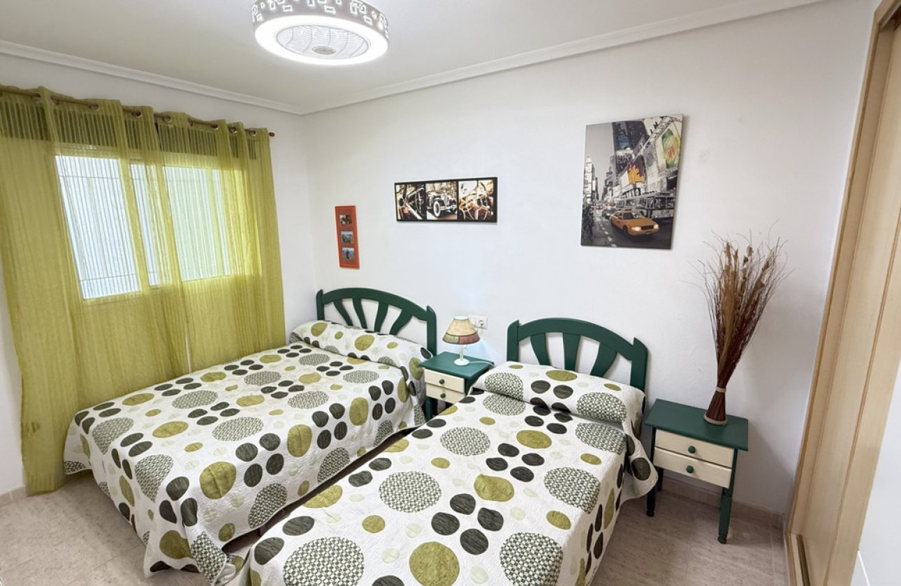 Resale - Apartment / flat -
Orihuela - La Zenia