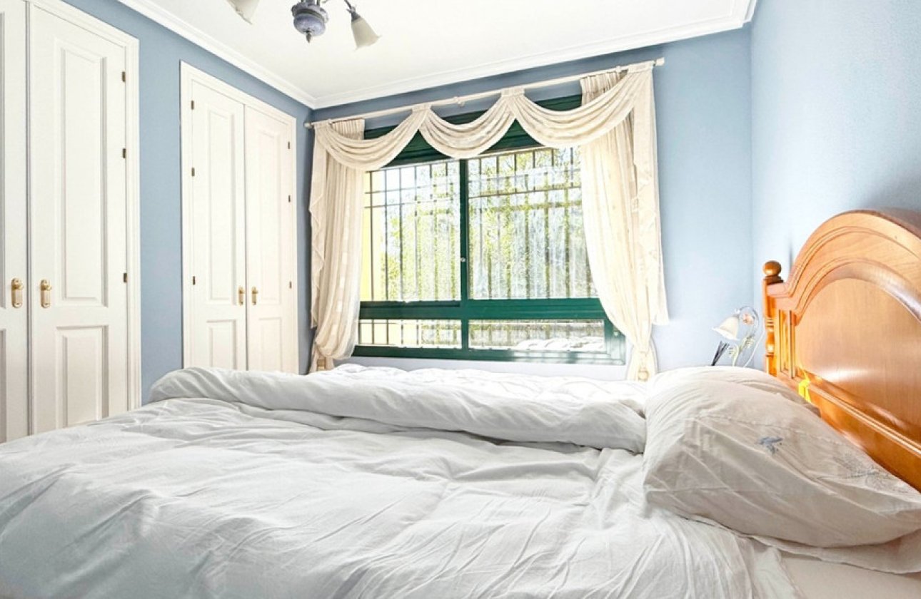 Resale - Apartment / flat -
Orihuela - Lomas De Campoamor