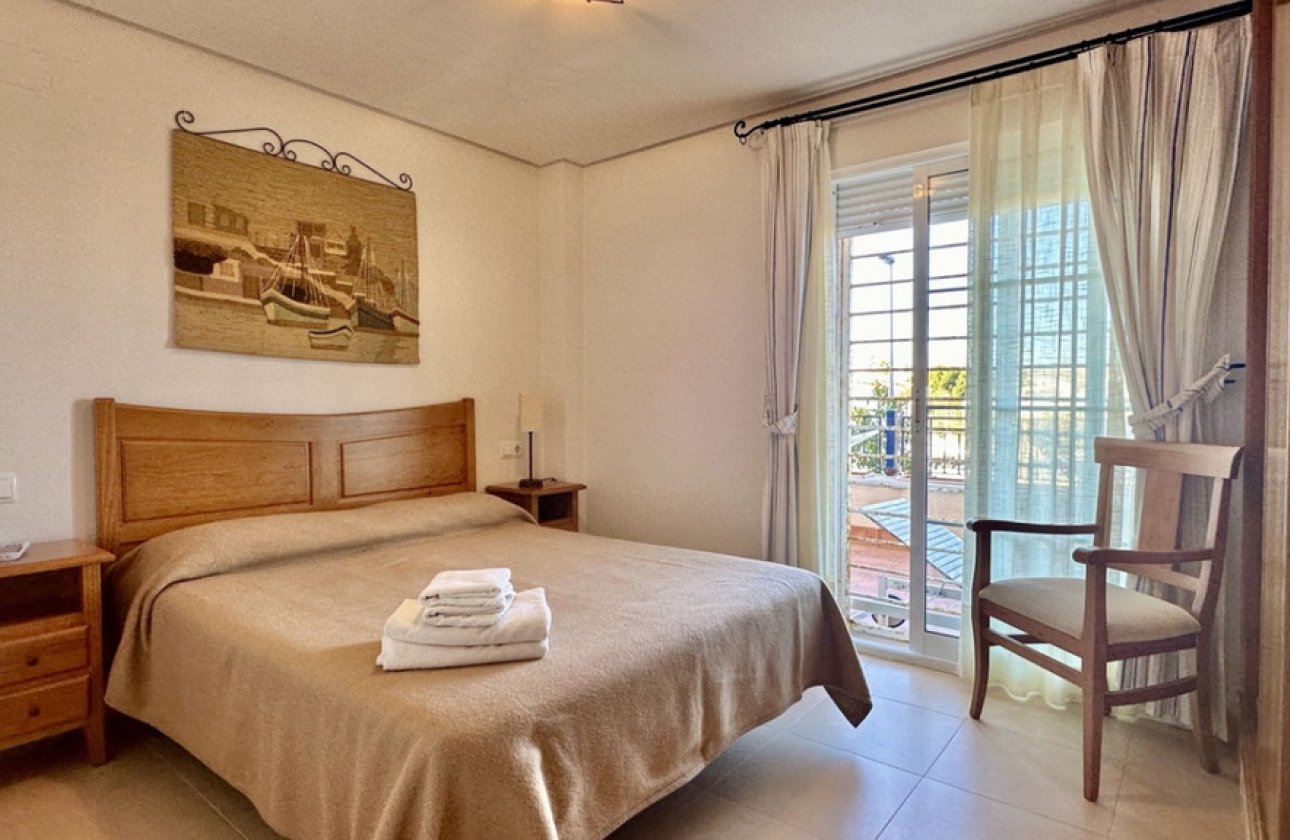 Resale - Apartment / flat -
Orihuela - Mil Palmeras