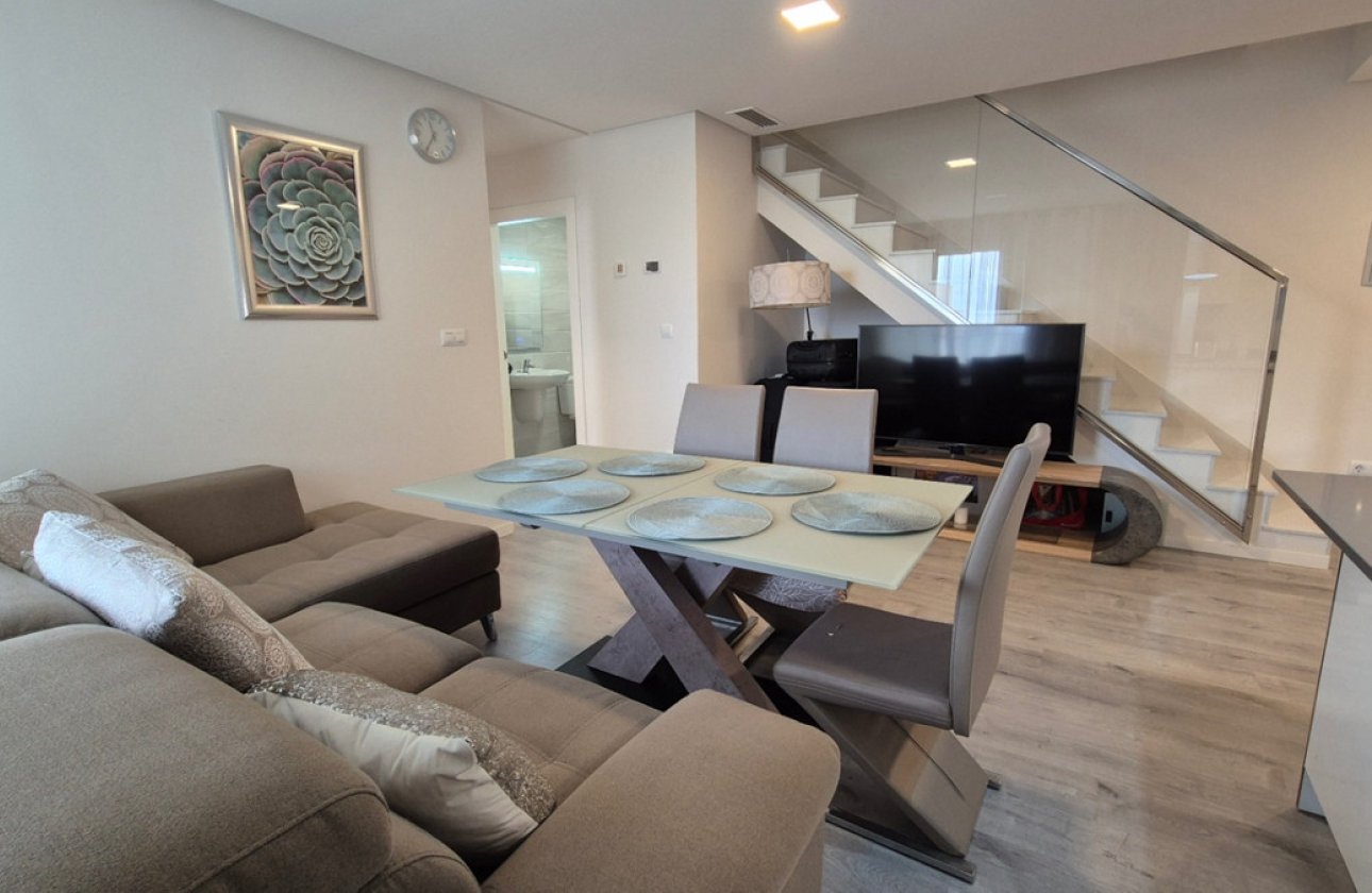 Resale - Apartment / flat -
Orihuela - Orihuela Centro