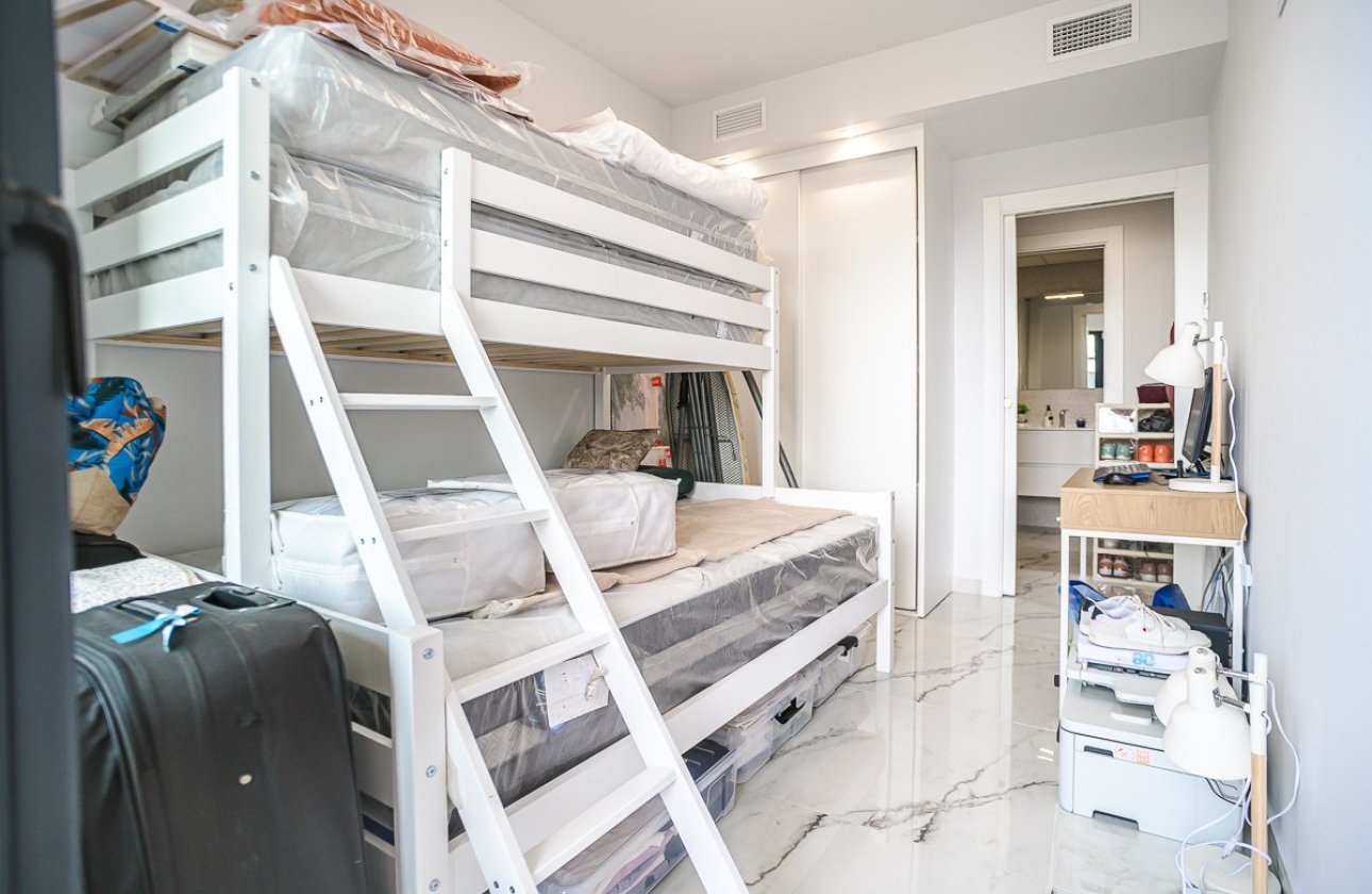 Resale - Apartment / flat -
Orihuela - Orihuela Costa