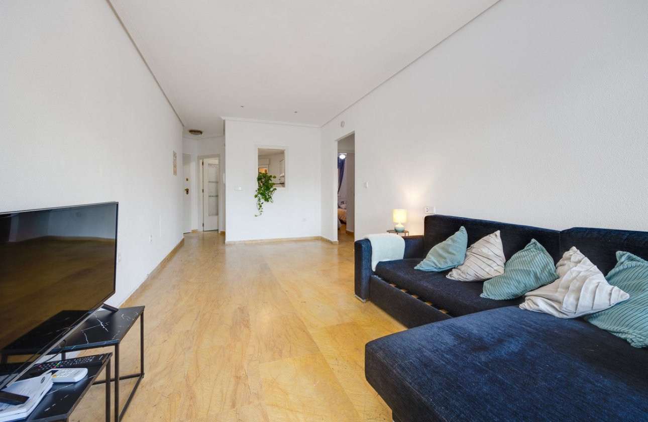 Resale - Apartment / flat -
Orihuela - Orihuela Costa