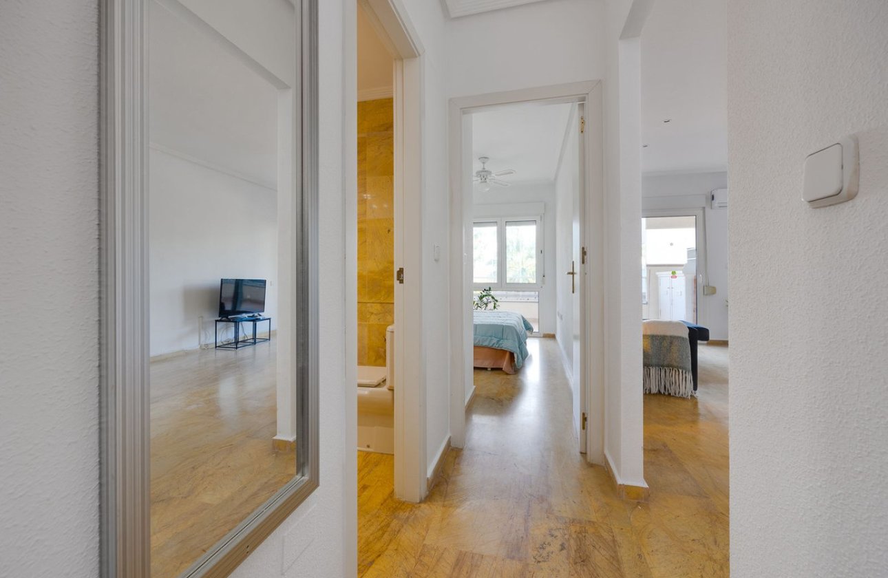 Resale - Apartment / flat -
Orihuela - Orihuela Costa