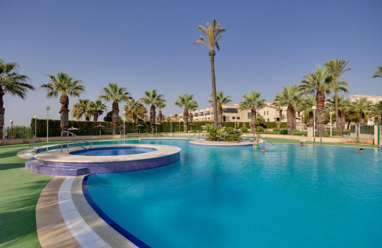 Resale - Apartment / flat -
Orihuela - Orihuela Costa