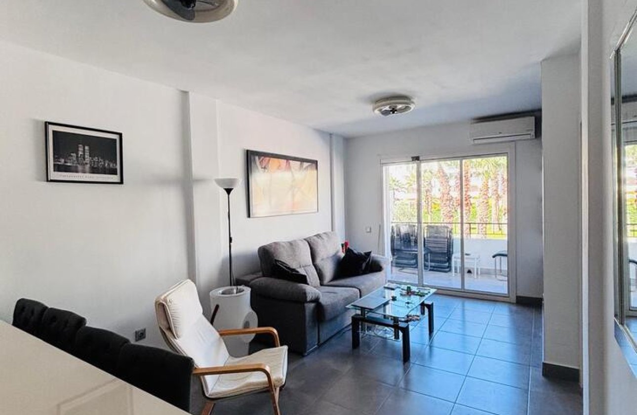 Resale - Apartment / flat -
Orihuela - Orihuela Costa