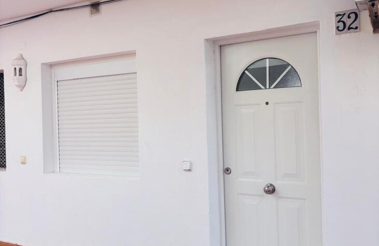 Resale - Apartment / flat -
Orihuela - Orihuela Costa