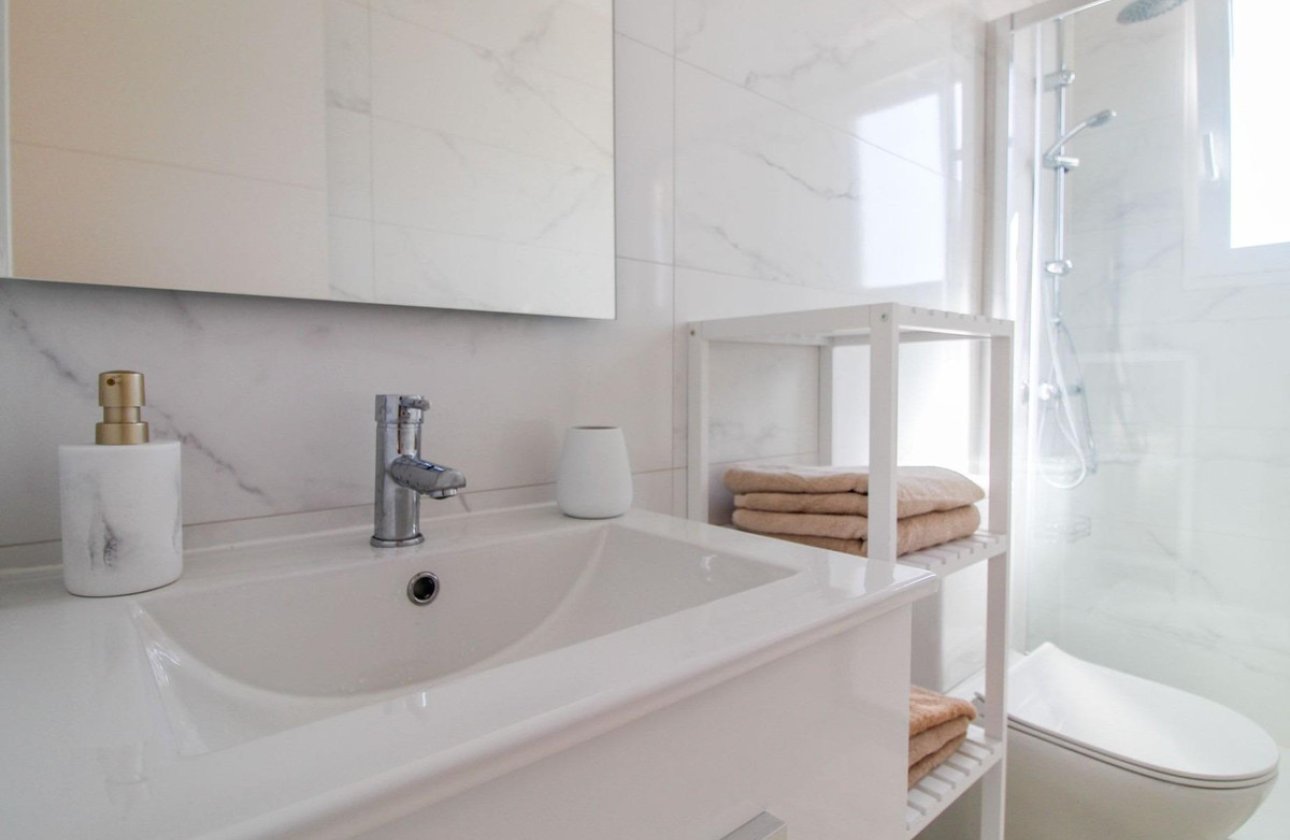 Resale - Apartment / flat -
Orihuela - Orihuela Costa