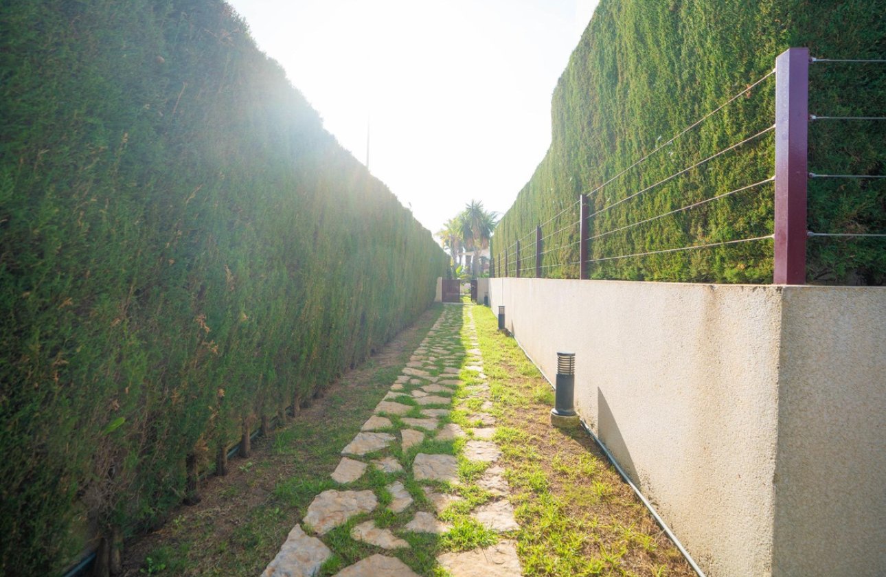 Resale - Apartment / flat -
Orihuela - Orihuela Costa