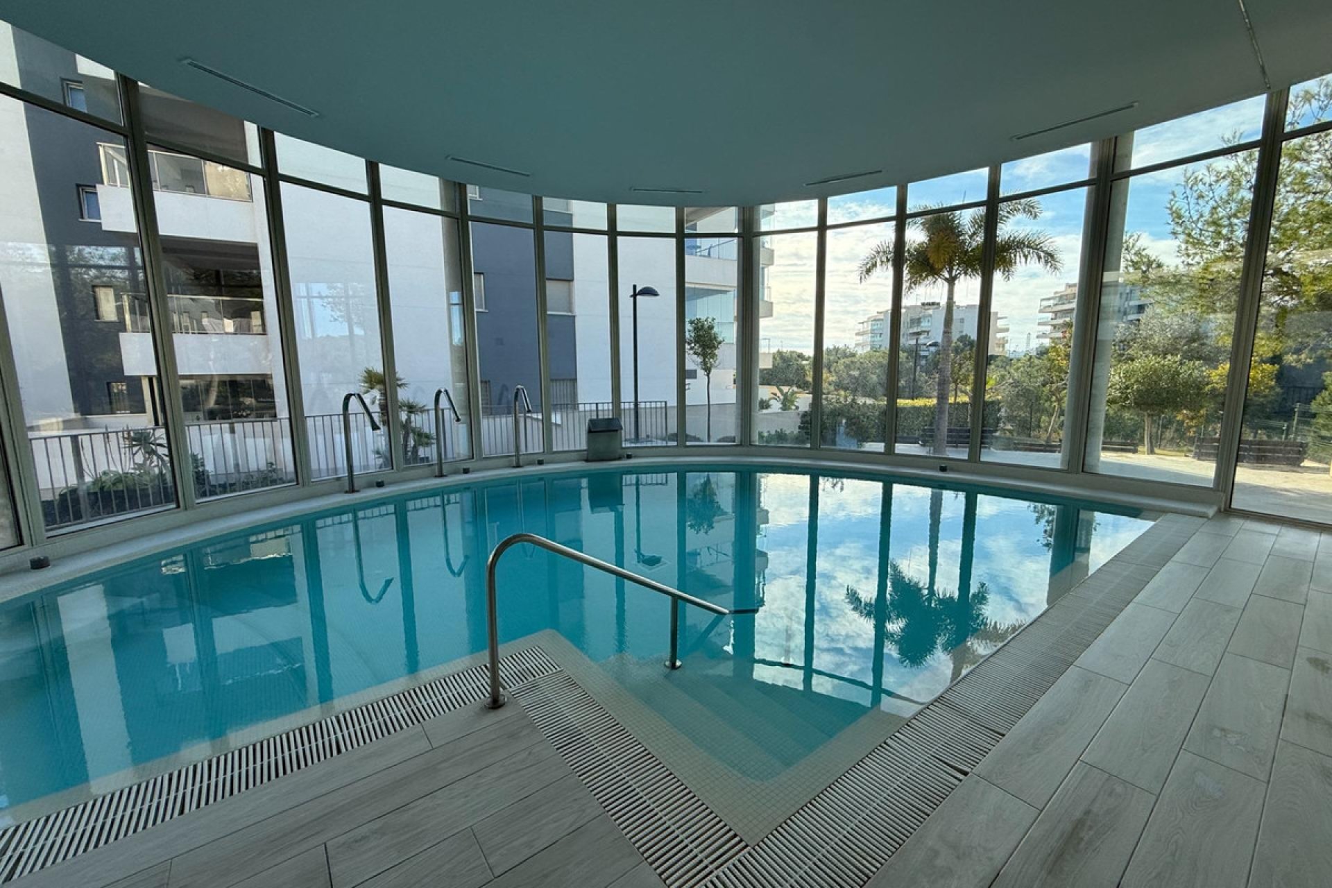 Resale - Apartment / flat -
Orihuela - Orihuela Costa