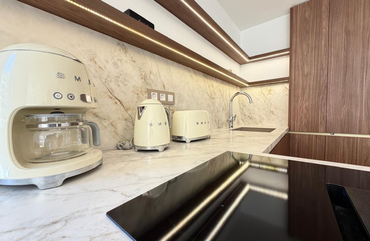 Resale - Apartment / flat -
Orihuela - Orihuela Costa