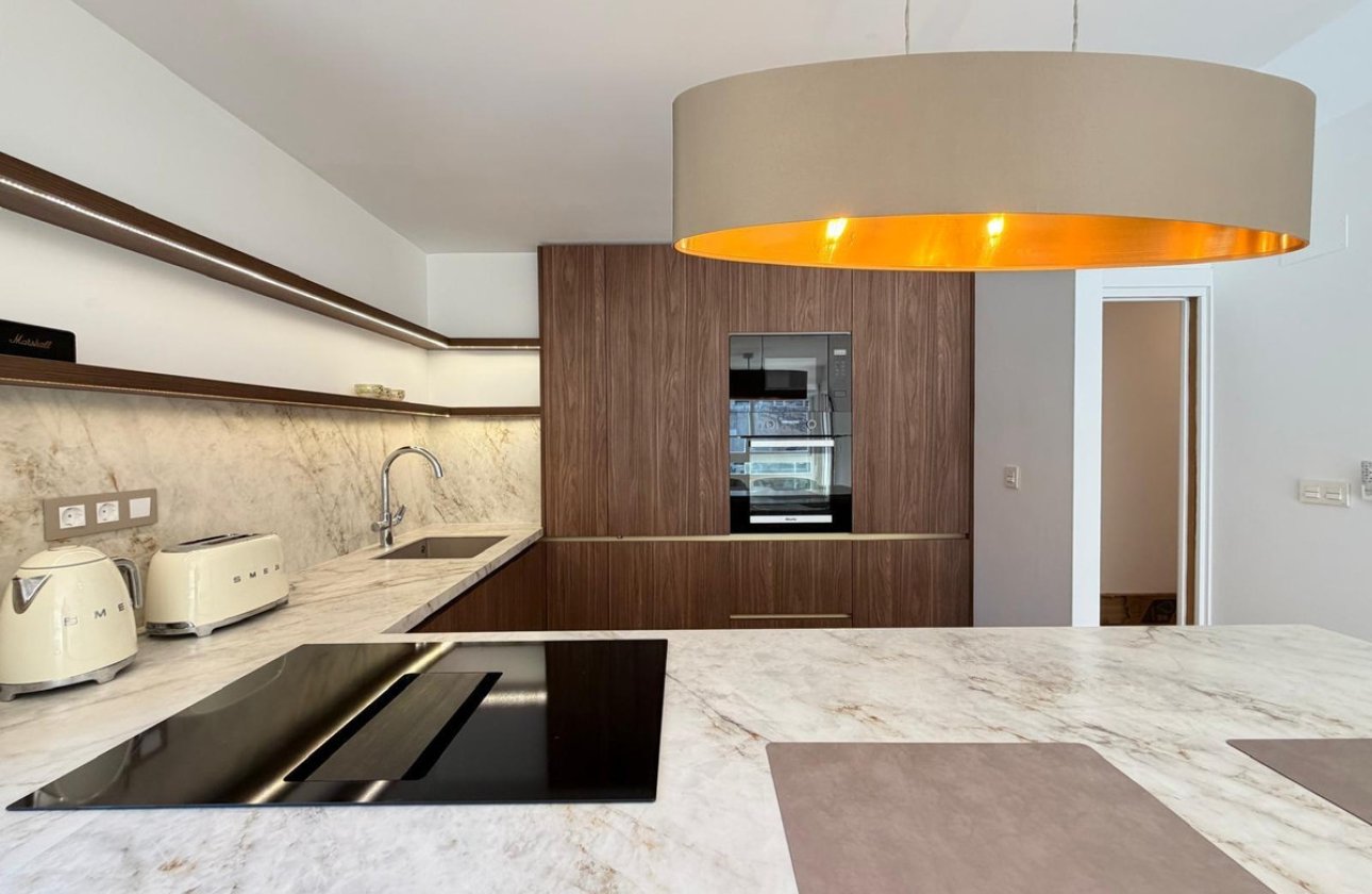 Resale - Apartment / flat -
Orihuela - Orihuela Costa