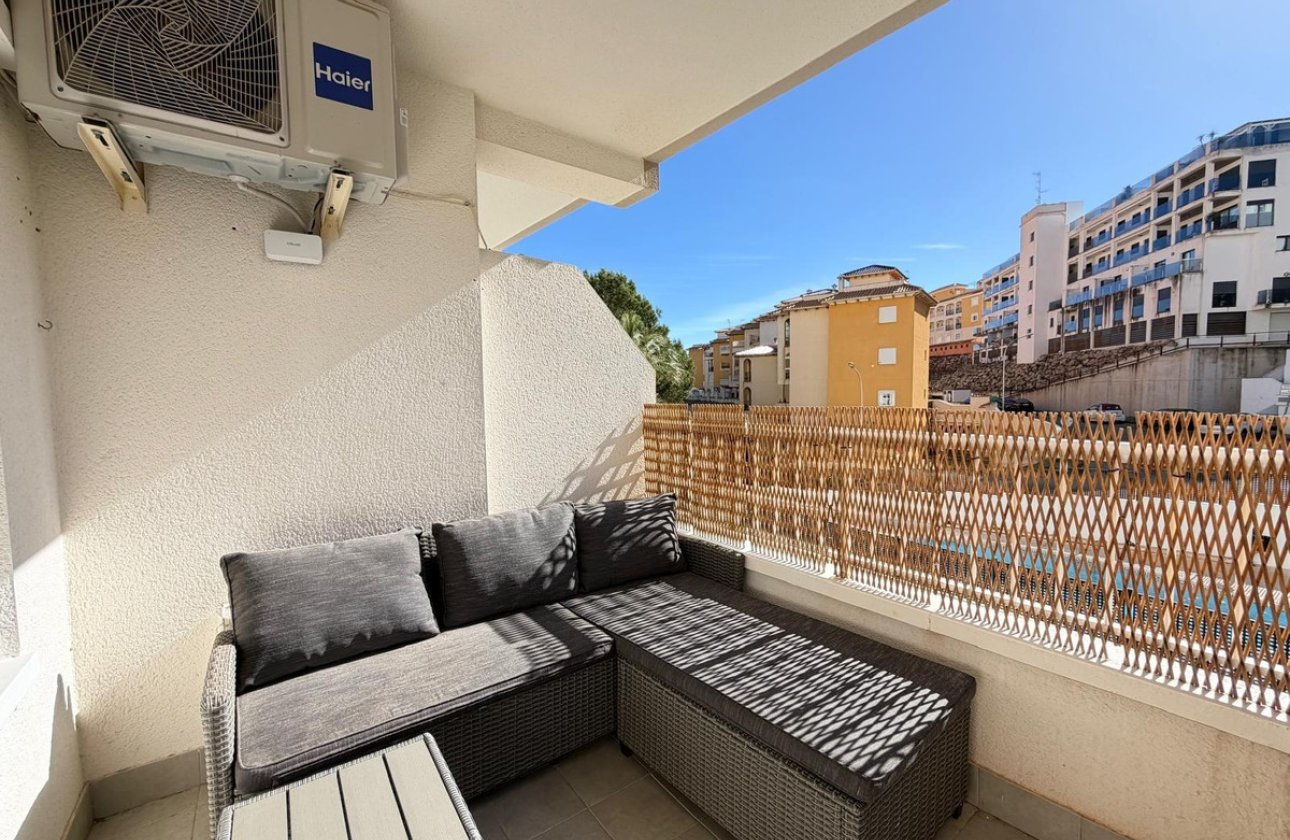 Resale - Apartment / flat -
Orihuela - Orihuela Costa
