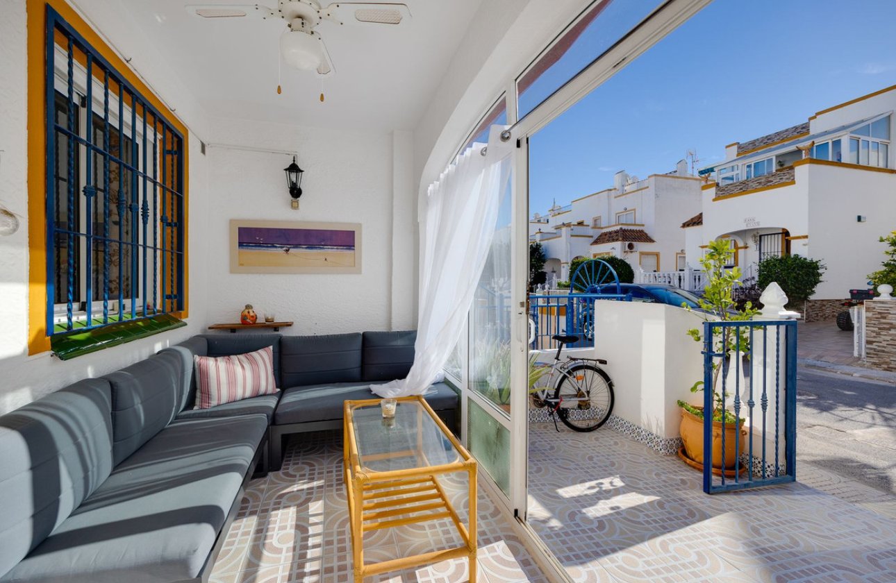 Resale - Apartment / flat -
Orihuela - Orihuela Costa