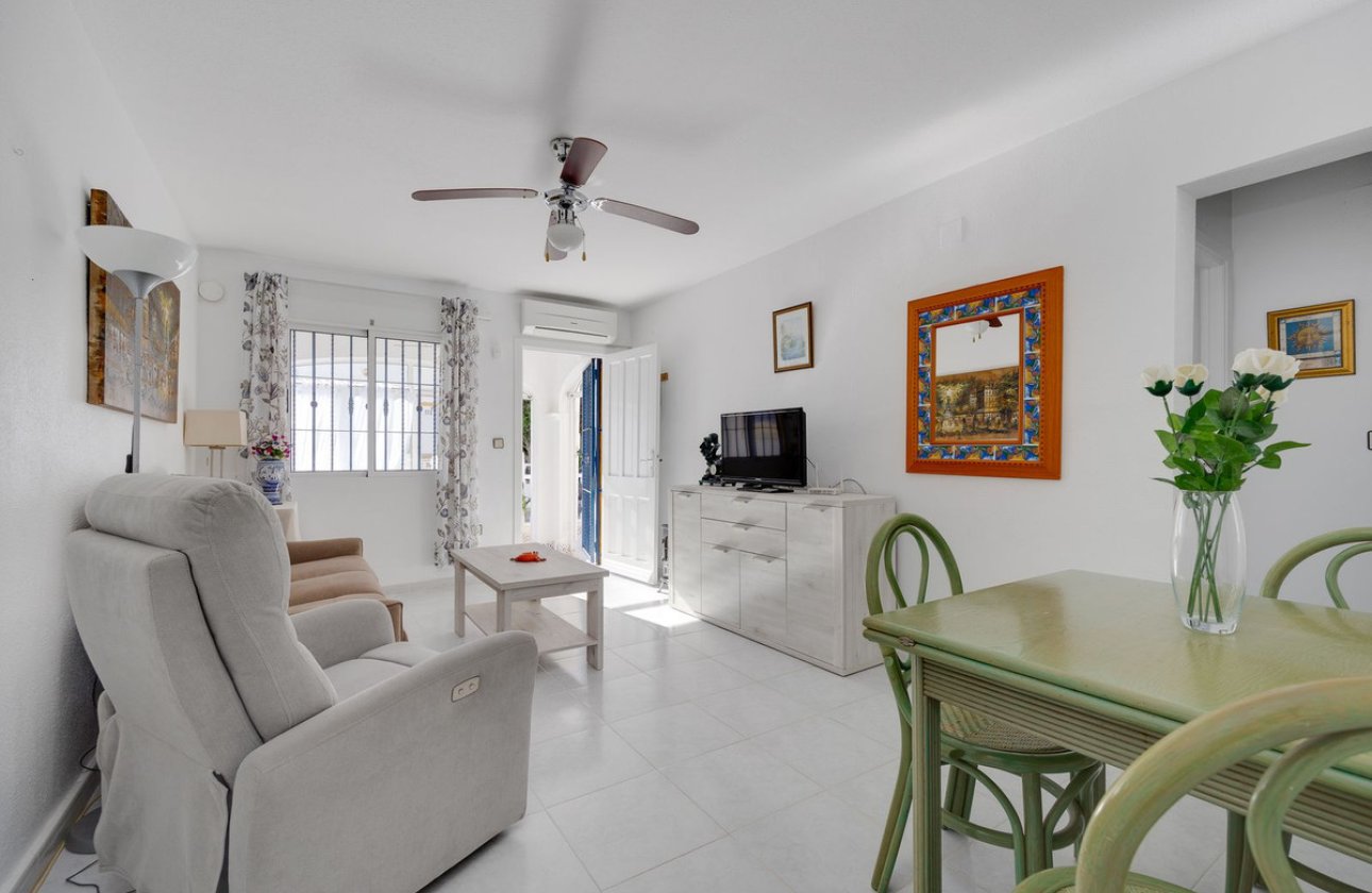 Resale - Apartment / flat -
Orihuela - Orihuela Costa