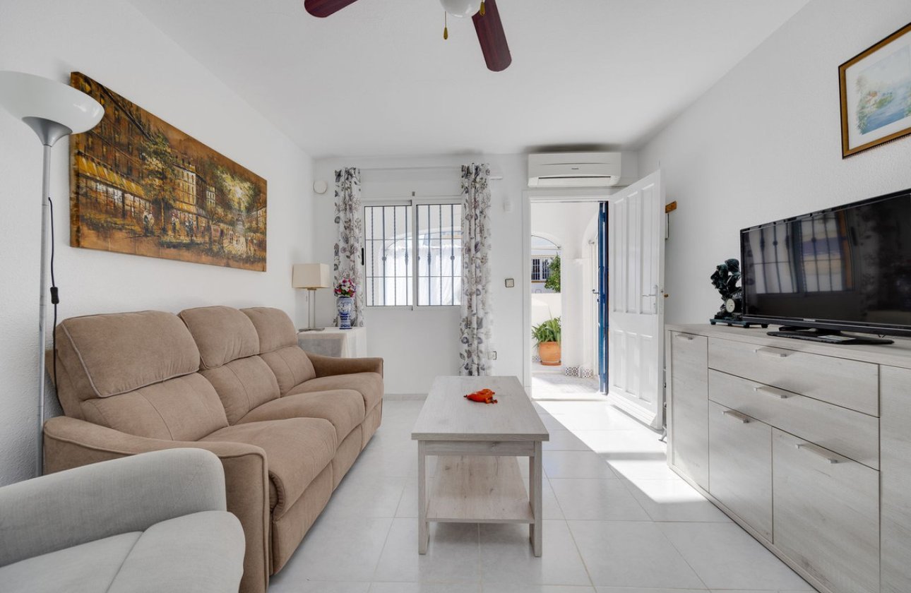 Resale - Apartment / flat -
Orihuela - Orihuela Costa