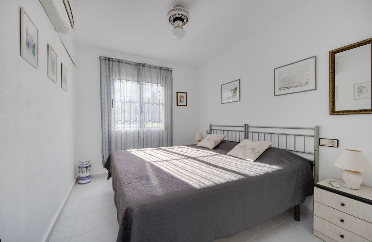 Resale - Apartment / flat -
Orihuela - Orihuela Costa