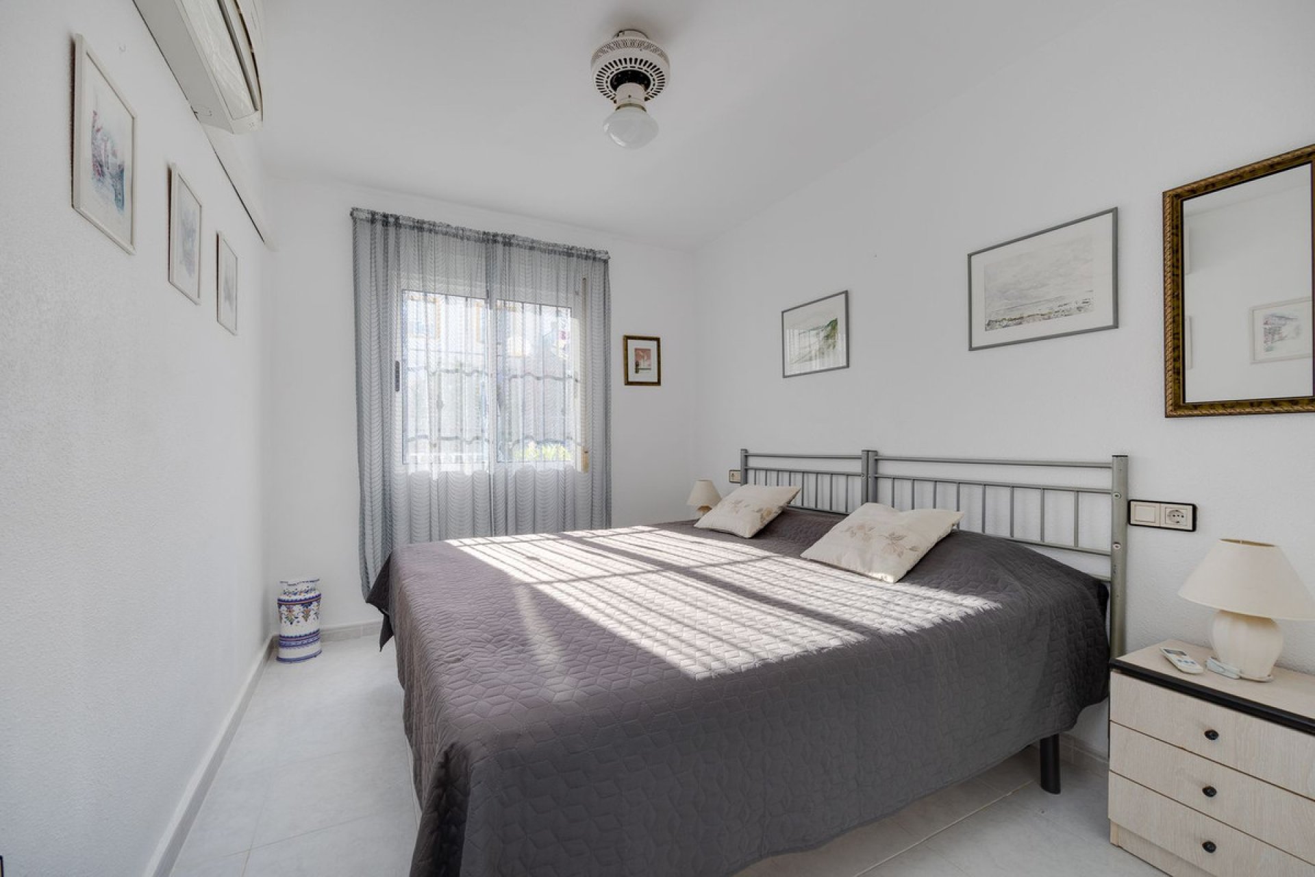 Resale - Apartment / flat -
Orihuela - Orihuela Costa