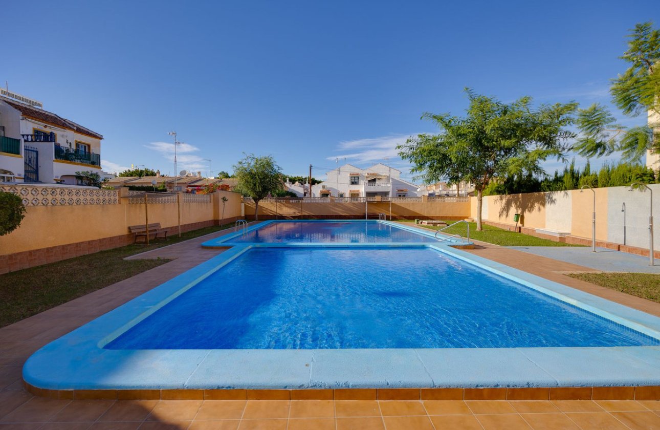 Resale - Apartment / flat -
Orihuela - Orihuela Costa